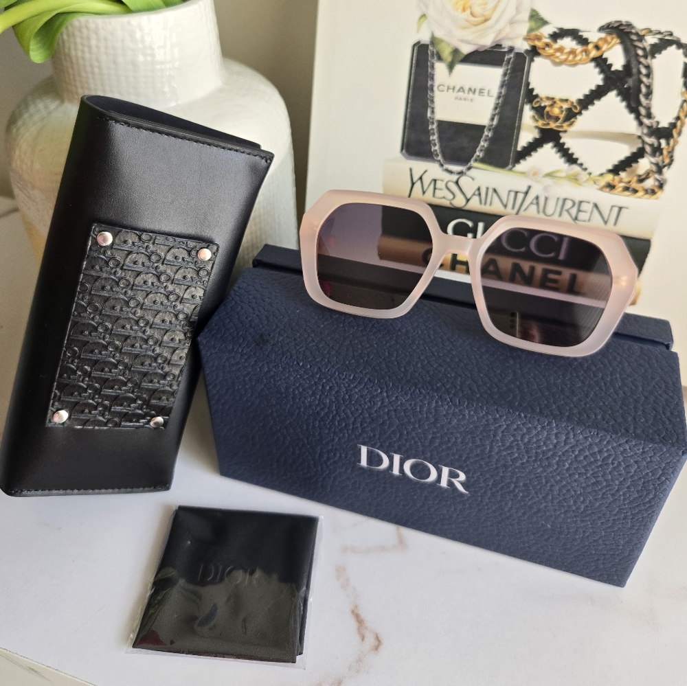 ⛔️SOLD⛔️Christian Dior Midnight S2F 56mm Geometric Matte Pink Sunglasses - Picture 9 of 11